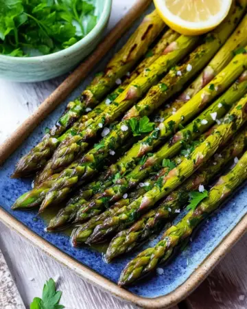 Grünen Spargel zubereiten Braten, Kochen und im Ofen