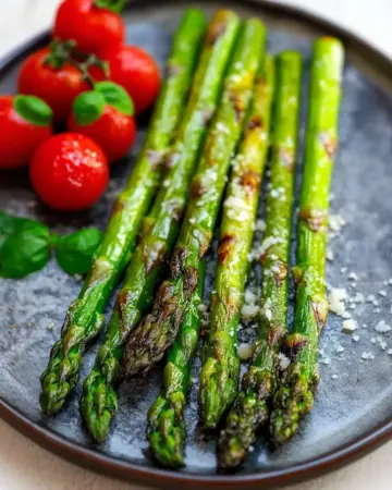 Grüner Spargel vom Grill